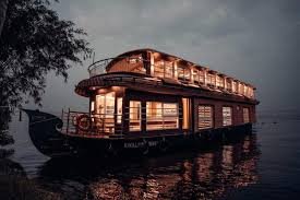 Houseboat Gallery